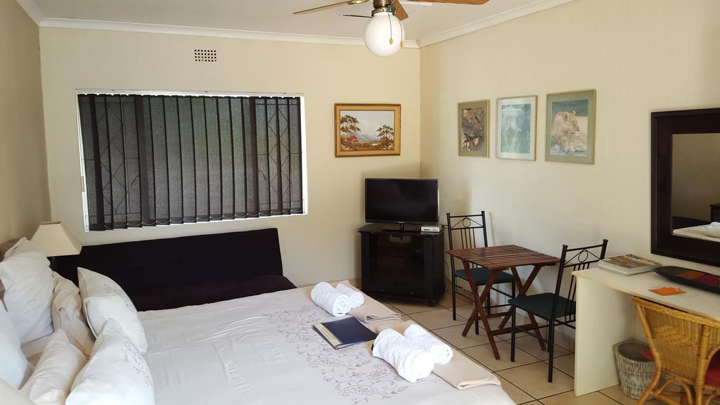 Old Umtali Guest House โจฮันเนสเบิร์ก ภายนอก รูปภาพ