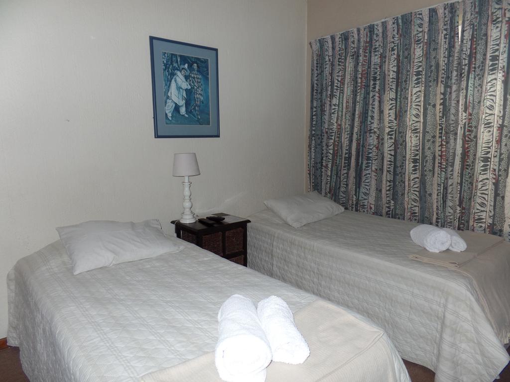 Old Umtali Guest House โจฮันเนสเบิร์ก ภายนอก รูปภาพ