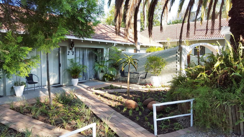 Old Umtali Guest House โจฮันเนสเบิร์ก ภายนอก รูปภาพ